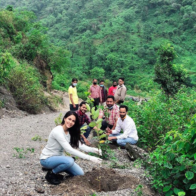 August 25th Actress Instagram Pics